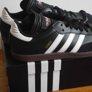 ADIDAS SAMBA CLASSIC INDOOR SNEAKERS